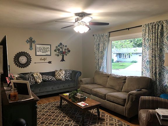3rd image of 607 Sunrise Dr