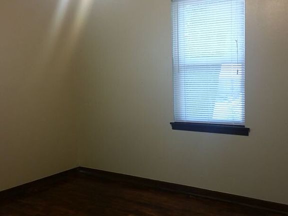 5th image of 1223 Roosevelt Ave