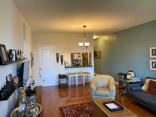 Rented by SERHANT. | media 1