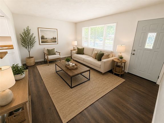 5th image of 1800 Clarissa Ave