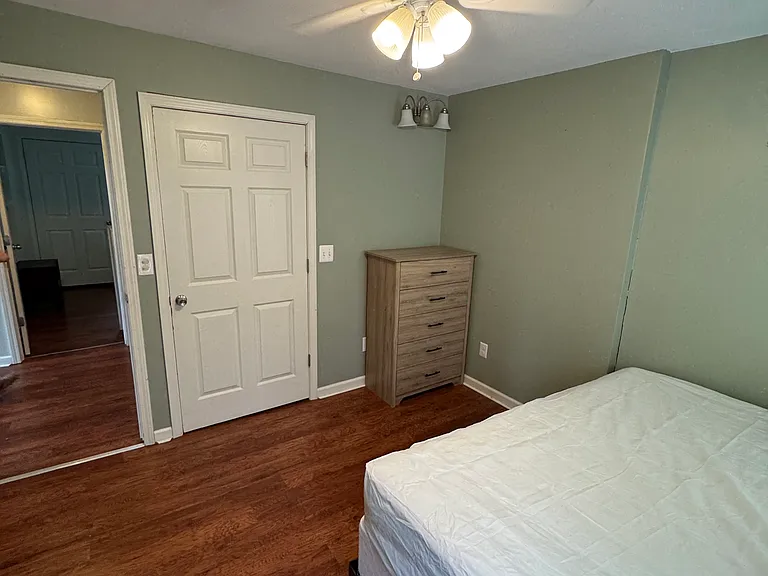 60 Conklin Ave #2 — Photo 23