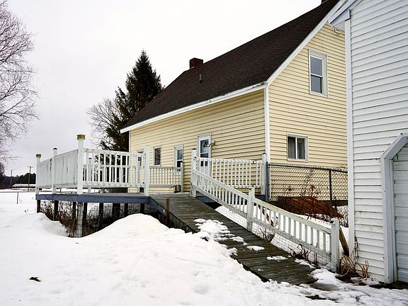 5th image of 69 Smithfield Road