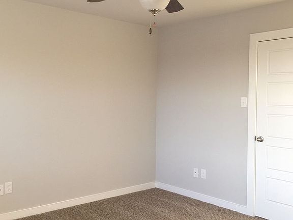 4th image of 1016 W Sierra Vista Ct