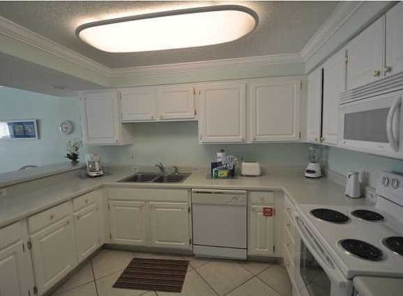 3rd image of 675 Scenic Gulf Dr Unit 401B