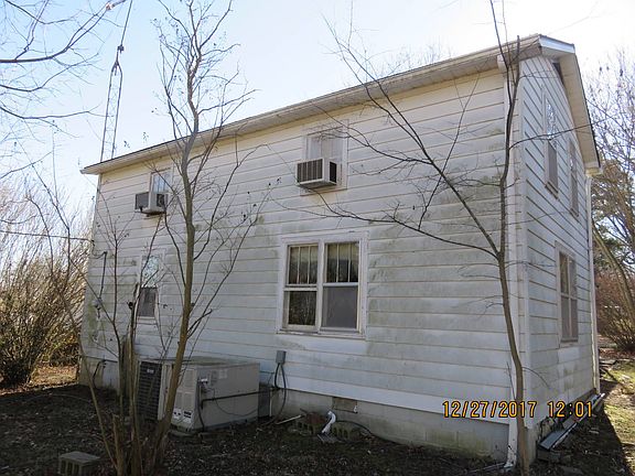 3rd image of 211 E Pope St