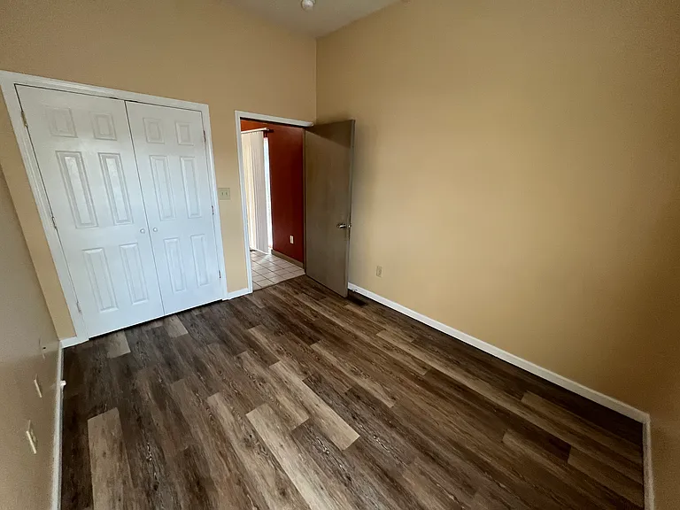 1521 Whitehall Blvd #1521 — Photo 8