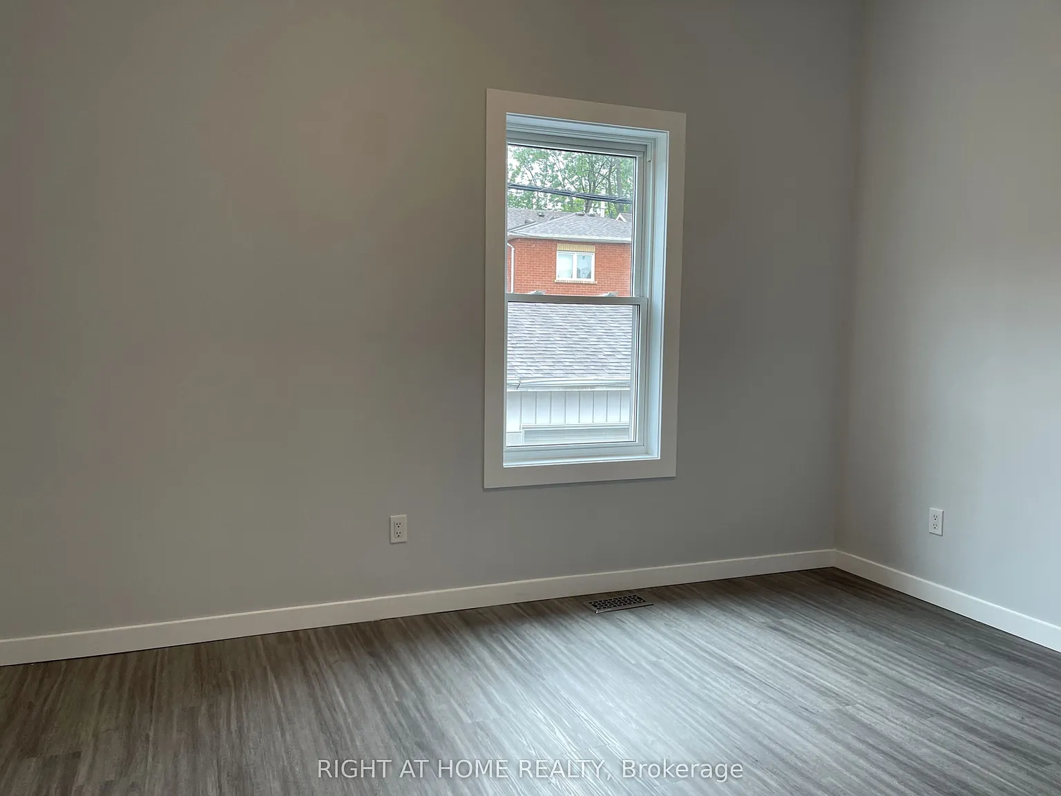 4 bed, $3,899 — Photo 4