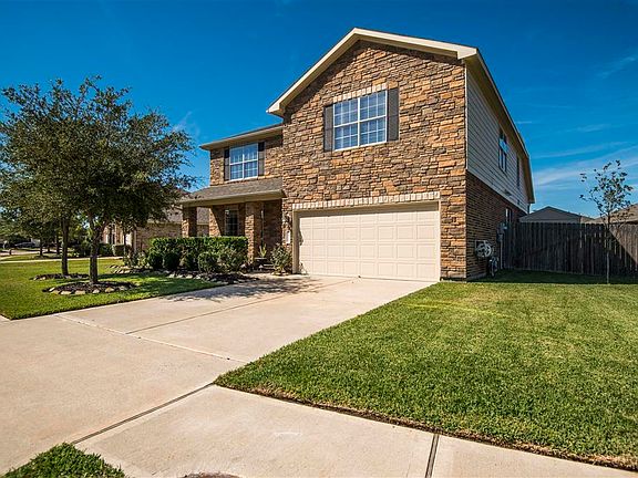 2nd image of 24502 Hampton Lakes Dr
