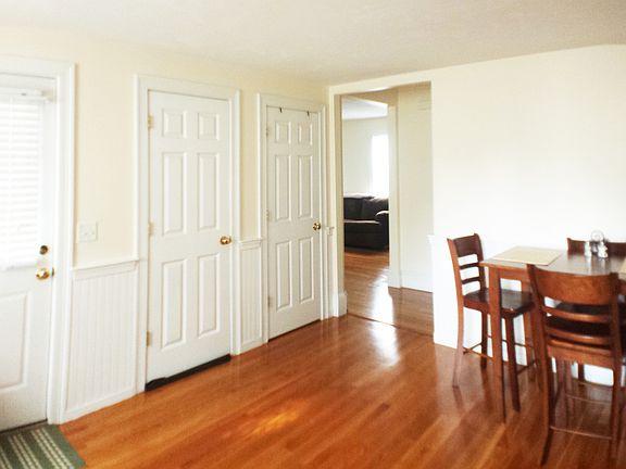 5th image of 17 Quincy Ave