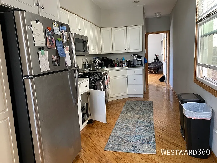 3936 N Ashland / 2 bed - 2 bath / Lakeview / Available 8/1/2025 — Photo 2