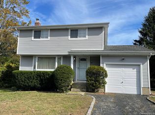 47 Ridge Rd, Wyandanch, NY 11798