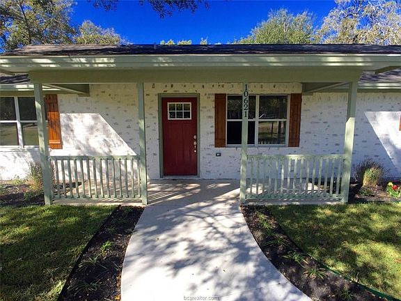 3rd image of 10621 Forest Dr