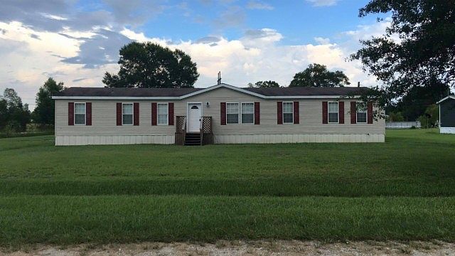 1st image of 213 Blue Grass Dr