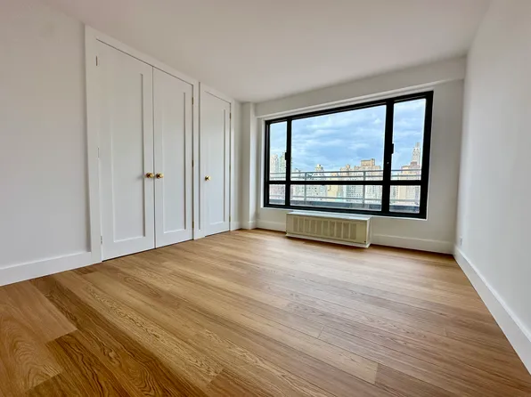 501 East 87th Street image 16 of 39