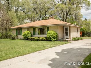 930 Center St, Muskegon, MI 49442