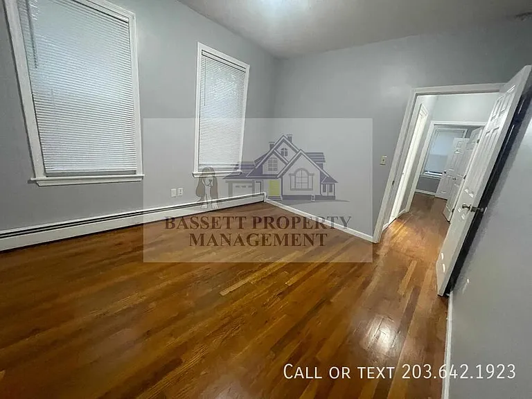 25 Cumley St #1 — Photo 24