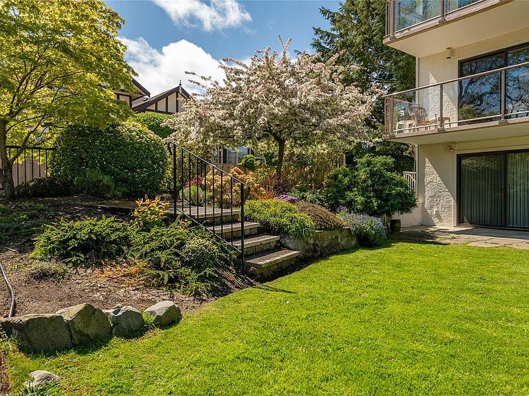 2125 Oak Bay Ave Oak Bay, BC, V8R1E8 Apartments for Rent Zillow