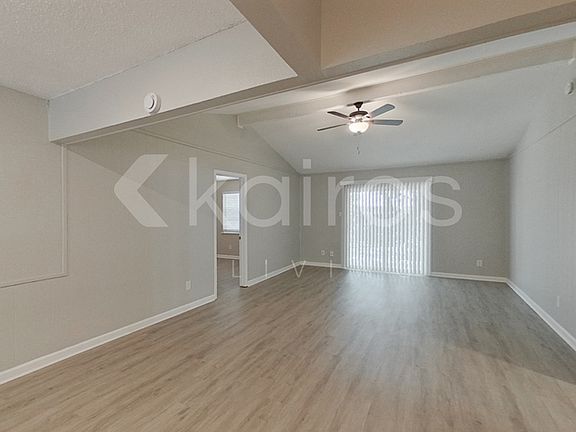 3rd image of 7425 Darien St
