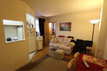 Rented by Robyn Lee, LREB