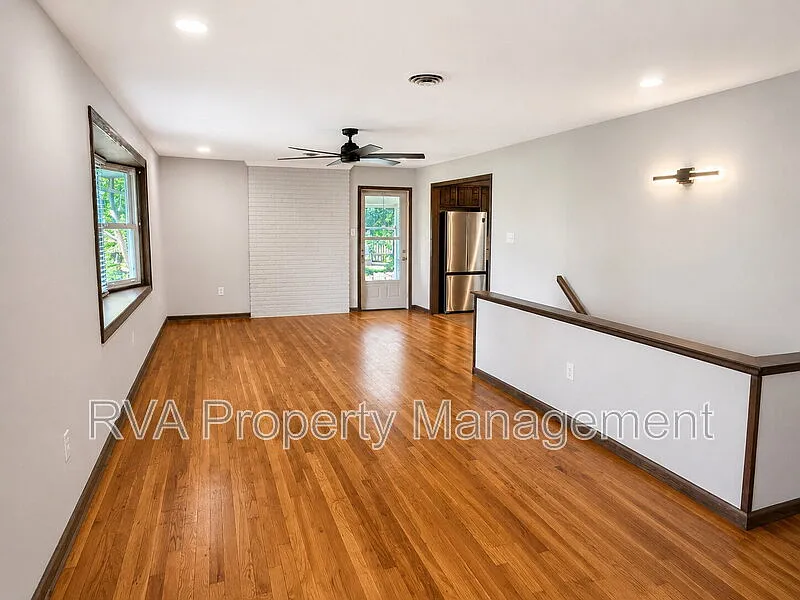 4 bed, 2.0 bath, 2600 sqft, $2,750 — Photo 4