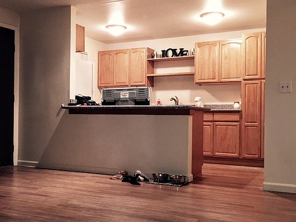 5th image of 65 Lincoln Ave