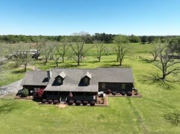 978 Lovers Lane Rd, Dawson, GA 39842