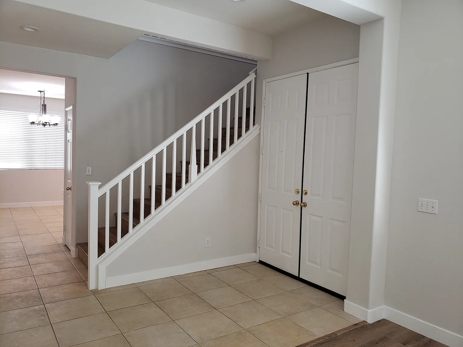 4 bed, 2664 sqft, $3,900 — Photo 3