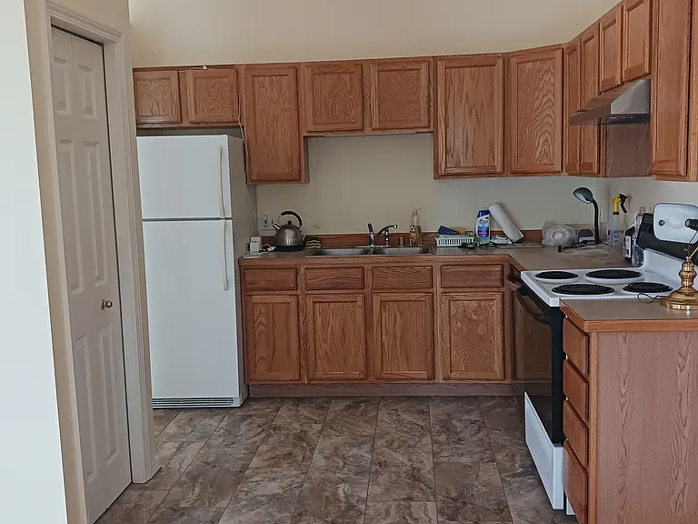 108 Burton St — Photo 35