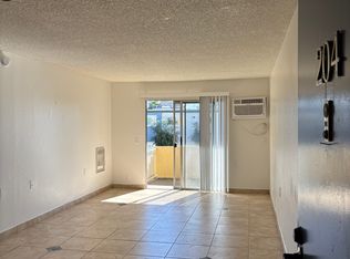 7521 Simpson Ave #204, North Hollywood, CA 91605