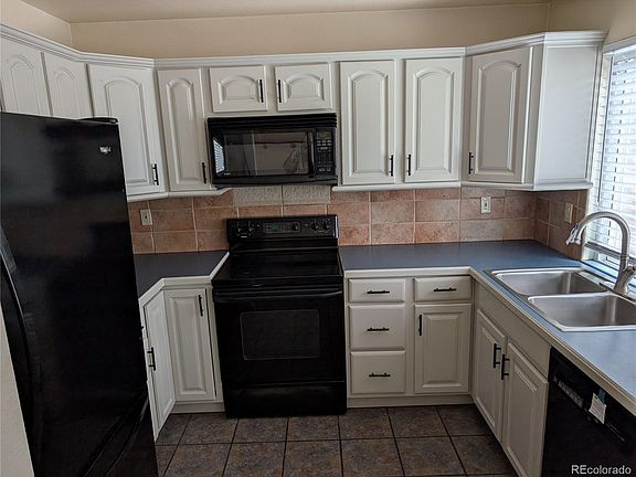 4th image of 2864 S Gibralter Street