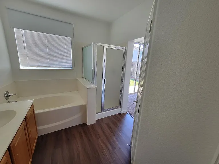 5154 Chabot Ct — Photo 4