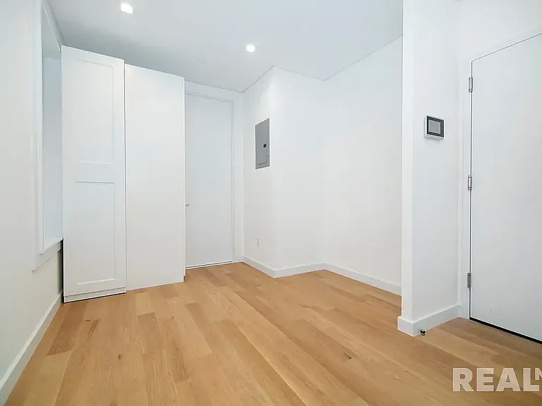 59 Thompson St #1 — Photo 5