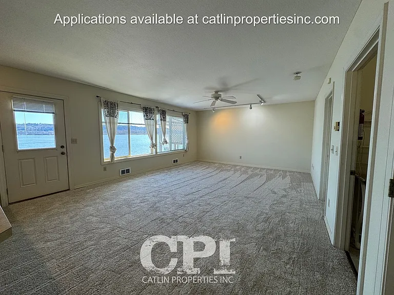 8517 Ocean Beach Hwy — Photo 3
