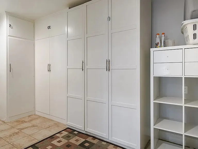 15328 Rayneta Dr — Photo 16