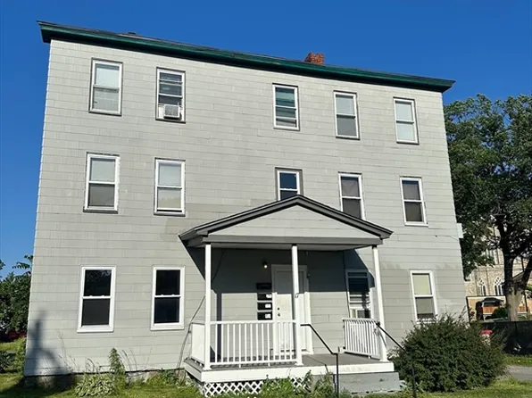 17 Laurel St, Leominster, MA 01453