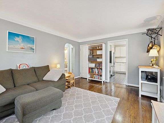 5th image of 1123 Birk Ave