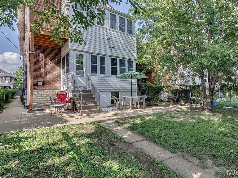 5058 Winona Ave — Photo 38
