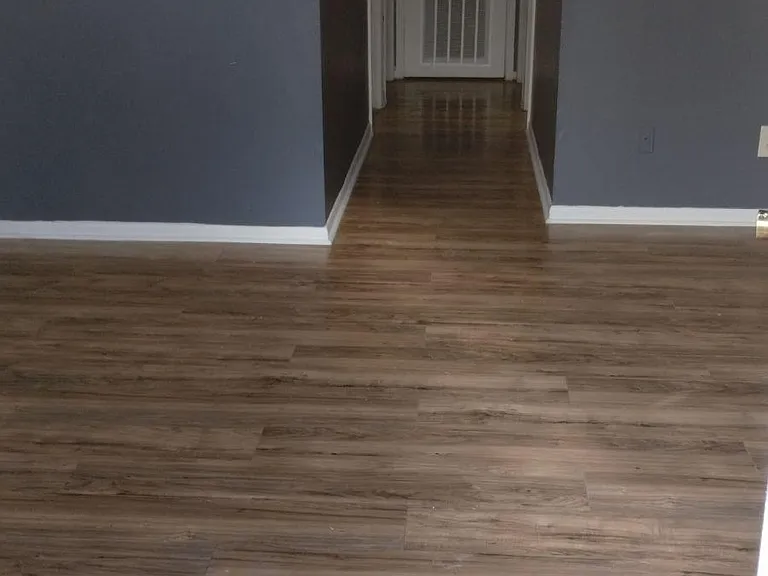 1110 Sheffield Ave — Photo 7