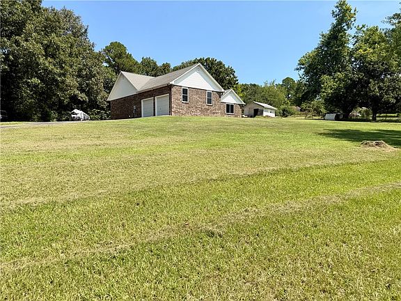 2nd image of 748 Pleasant View Rd