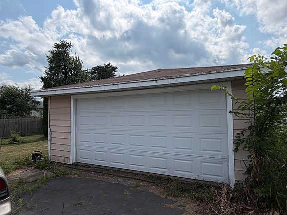 2nd image of 5820 Utah Ave
