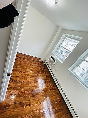 3rd image of 253 E 206th St #4B