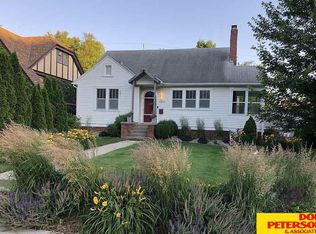 4303 Woolworth Ave, Omaha, NE 68105