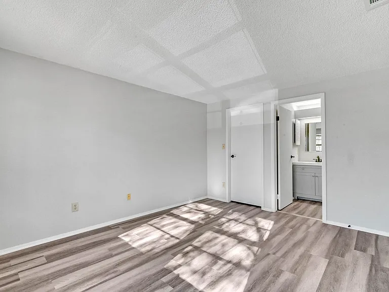 4907 Lake Ridge Rd #H — Photo 9