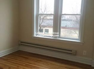1610 W Nelson St #1, Chicago, IL 60657