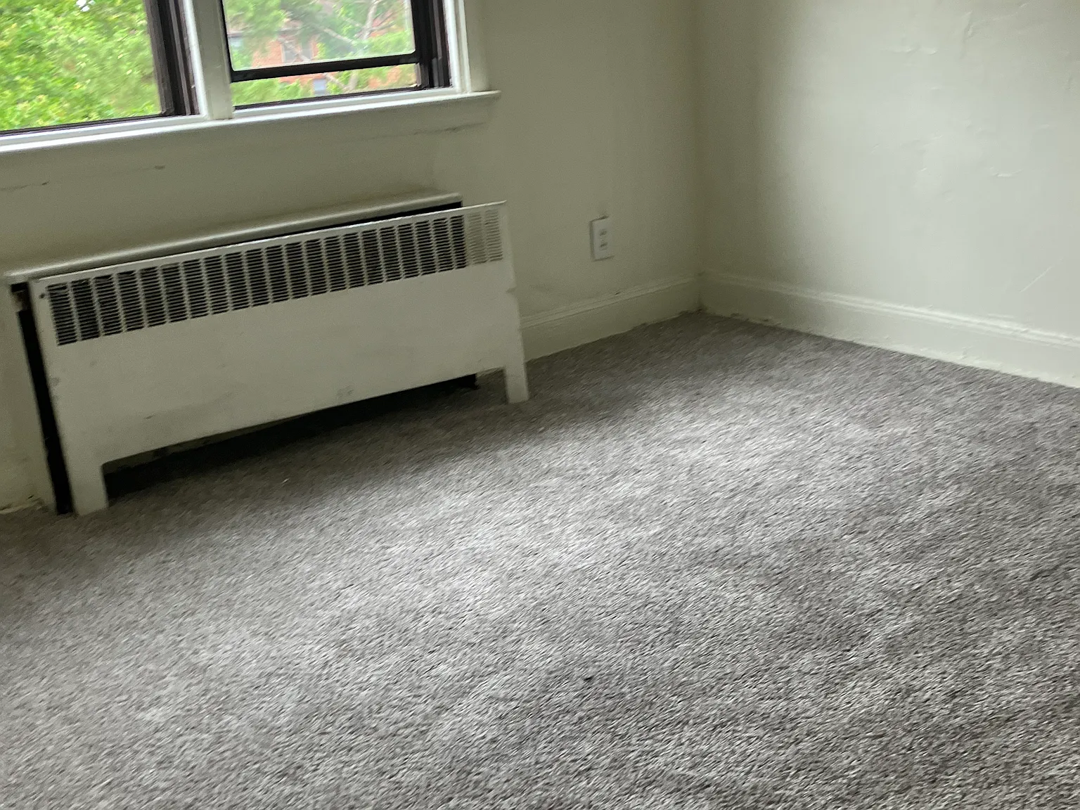 2 bed, 600 sqft, $950 — Photo 2