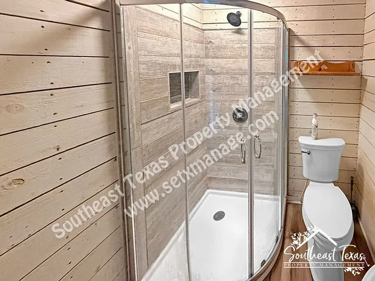 806 N Broadway St — Photo 6