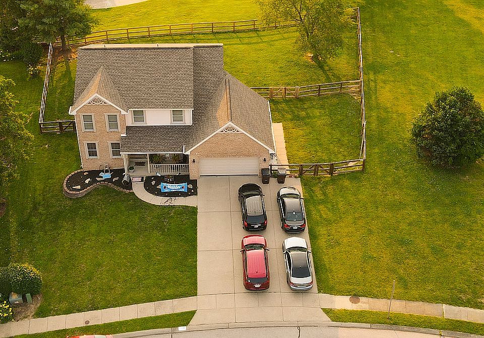 2nd image of 14 Wellington Dr