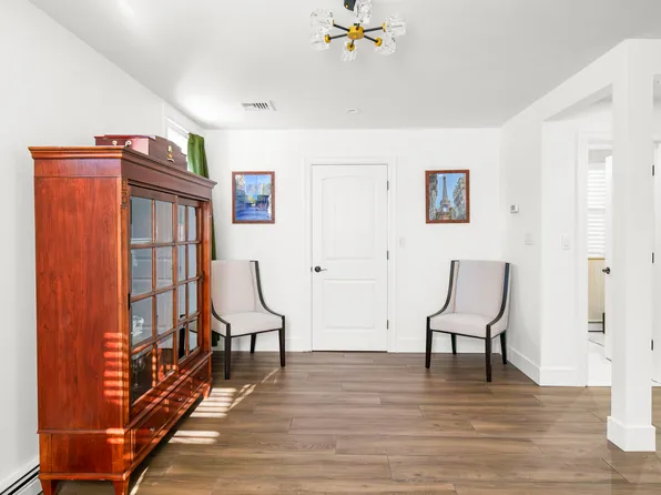 393 Saint Andrews Road image 14 of 40