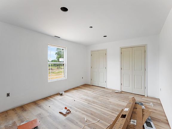 4th image of 2923 Ingman Rd