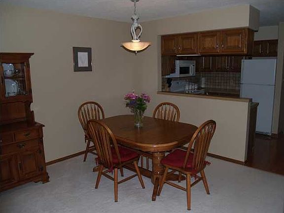 4th image of 3486 Golfside Dr